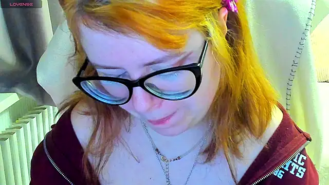 Snapshot of MilisaSweet777 chatting on February 5, 8:48 pm MilisaSweet777 online show from February 5, 8:48 pm