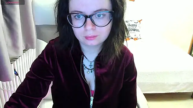 Snapshot of MilisaSweet777 chatting on November 7, 8:24 pm MilisaSweet777 online show from November 7, 8:24 pm