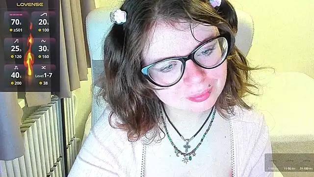 Snapshot of MilisaSweet777 chatting on October 11, 7:04 pm MilisaSweet777 online show from October 11, 7:04 pm