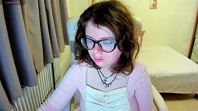 Snapshot of MilisaSweet777 chatting on October 8, 6:41 pm MilisaSweet777 online show from October 8, 6:41 pm