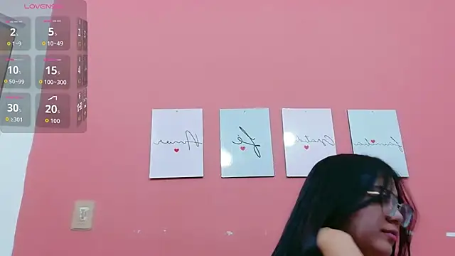 Snapshot of Daddyfavouritegirl chatting on November 3, 7:50 pm Daddyfavouritegirl online show from November 3, 7:50 pm