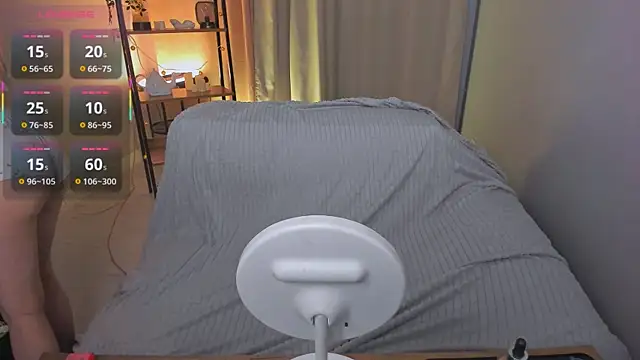 Snapshot of Millie_Vanillies chatting on December 2, 5:53 am Millie Vanillies online show from December 2, 5:53 am