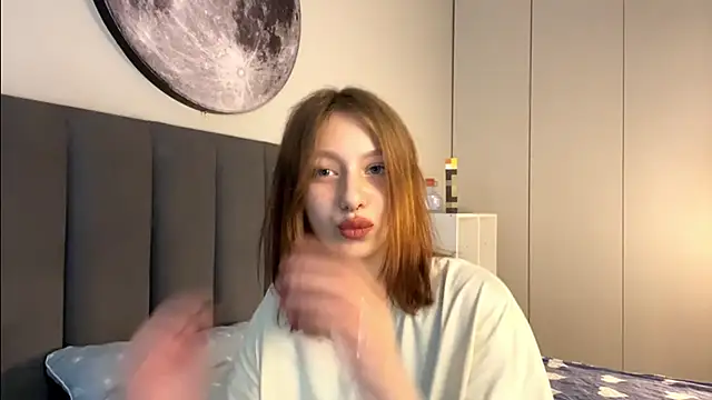 Snapshot of EllieDream chatting on September 23, 7:26 am EllieDream online show from September 23, 7:26 am