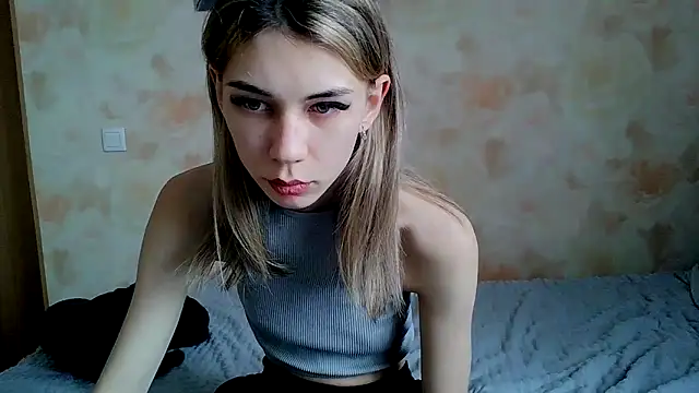 Crazy Empresis online show from April 19, 7:42 am