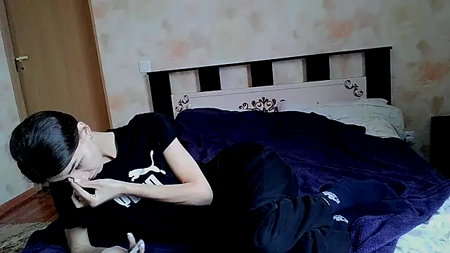 Crazy Empresis online show from December 4, 7:18 am