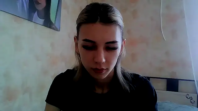 Crazy Empresis online show from April 3, 5:25 am