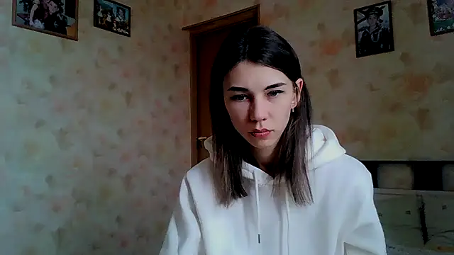 Crazy Empresis online show from November 10, 6:40 am