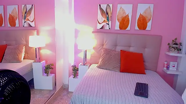 Maddy Norton online show from February 11, 7:14 pm