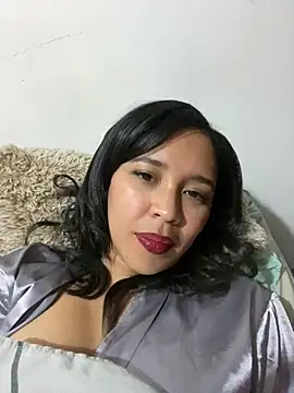 Esmeraldagh  online show from September 18, 2:58 am