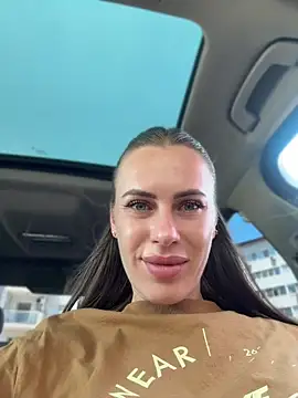 Snapshot of _JessyRey_ chatting on June 20, 9:47 am JessyRey online show from June 20, 9:47 am