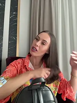 Snapshot of _JessyRey_ chatting on July 4, 1:37 pm JessyRey online show from July 4, 1:37 pm