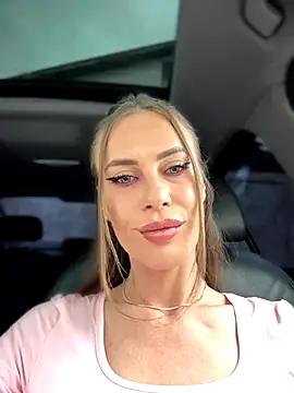  JessyRey  online show from November 5, 12:30 pm