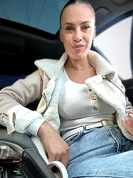  JessyRey  online show from December 4, 12:04 pm