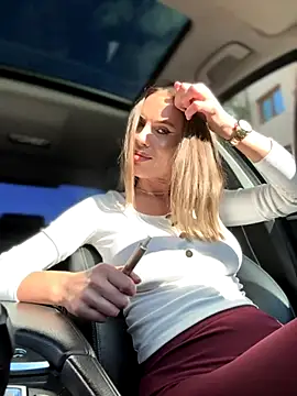  JessyRey  online show from October 28, 11:31 am