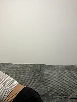  JessyRey  online show from January 8, 3:51 pm