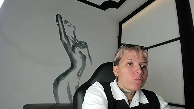 AlanRed  online show from October 3, 4:36 am