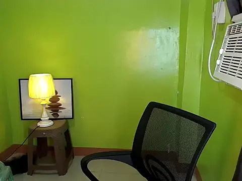 SultryCyraFoxmore online show from April 4, 3:57 am