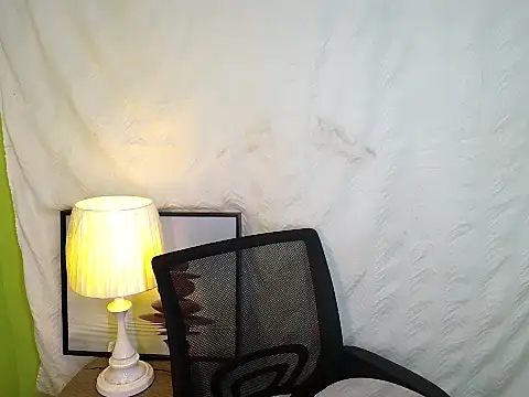 SultryCyraFoxmore online show from February 25, 2:50 pm