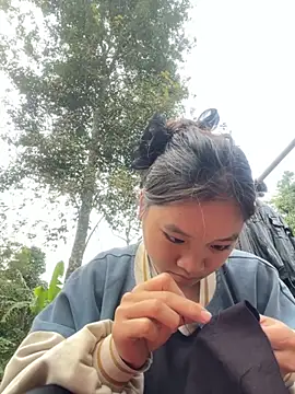 Snapshot of __Nhug__05 chatting on October 29, 8:02 am   Nhug  05 online show from October 29, 8:02 am