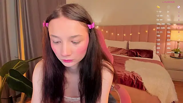 Snapshot of MilliMouse chatting on November 19, 11:05 pm MilliMouse online show from November 19, 11:05 pm