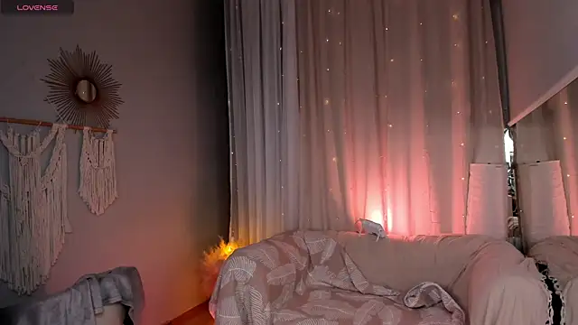 MilliMouse online show from March 3, 10:39 pm