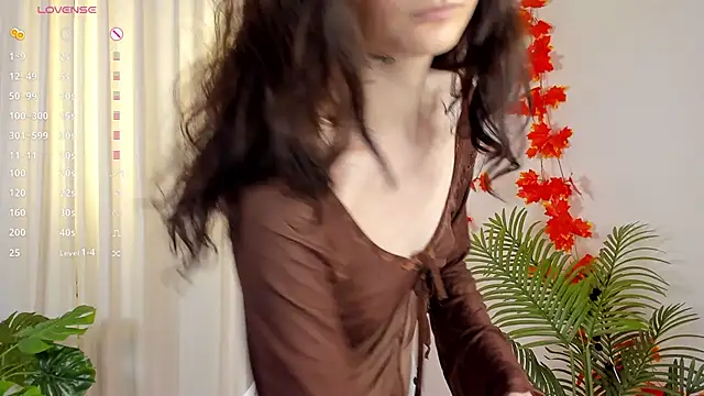 Snapshot of MilliMouse chatting on October 25, 10:54 pm MilliMouse online show from October 25, 10:54 pm