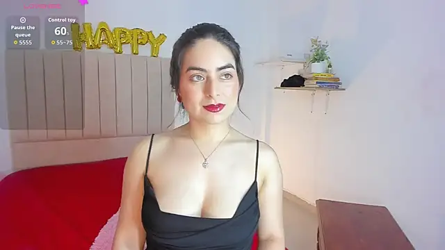 Snapshot of sashaa_petit chatting on October 10, 11:38 pm sashaa petit online show from October 10, 11:38 pm