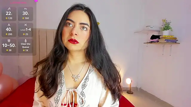 Snapshot of sashaa_petit chatting on October 15, 11:40 am sashaa petit online show from October 15, 11:40 am