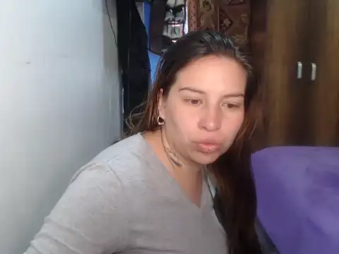 cloequeen15 online show from February 22, 2:30 pm