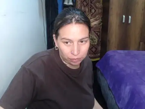 cloequeen15 online show from March 14, 3:23 am