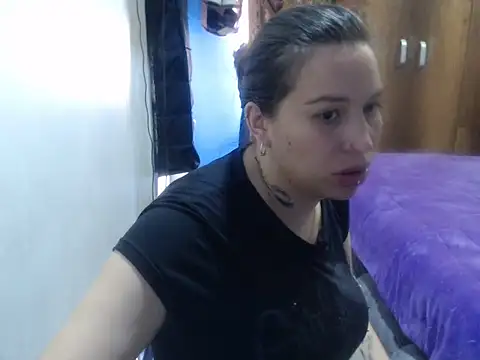 cloequeen15 online show from March 20, 4:41 pm