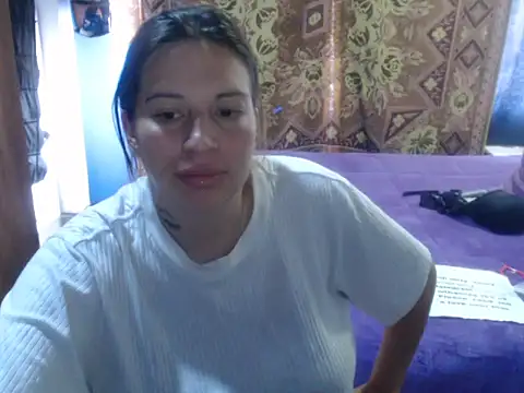 Snapshot of cloequeen15 chatting on May 11, 3:29 pm cloequeen15 online show from May 11, 3:29 pm