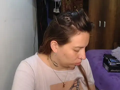 cloequeen15 online show from March 30, 1:29 am