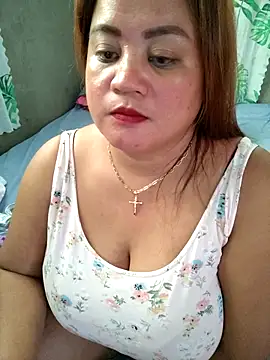 Snapshot of lady_rosie chatting on September 18, 5:32 am lady rosie online show from September 18, 5:32 am