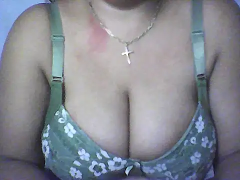 Snapshot of lady_rosie chatting on September 15, 1:17 am lady rosie online show from September 15, 1:17 am