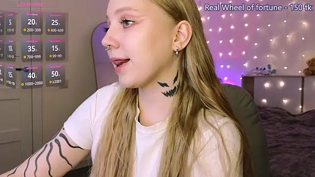 RebeccaAster online show from March 29, 4:30 pm