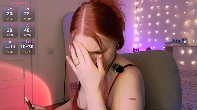 RebeccaAster online show from May 9, 5:05 pm