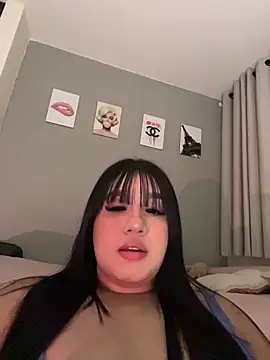 Aliciawhitee online show from February 13, 3:06 am