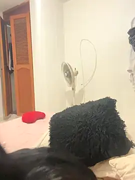 Aliciawhitee online show from October 30, 1:15 am