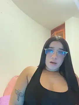 Aliciawhitee online show from November 21, 3:16 am