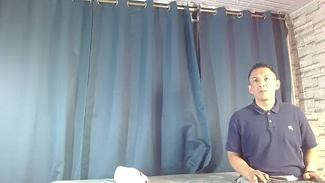 mollyandsam303av online show from March 23, 3:06 am