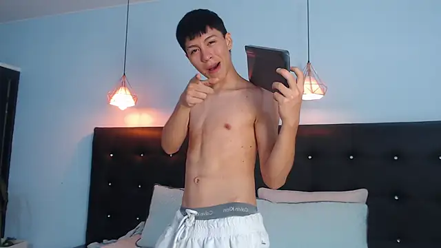 Snapshot of Abraham_horny18 chatting on October 14, 7:14 pm Abraham horny18 online show from October 14, 7:14 pm