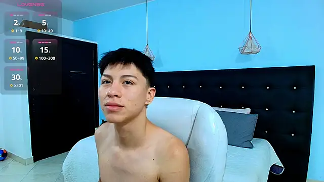 Snapshot of Abraham_horny18 chatting on September 30, 8:37 pm Abraham horny18 online show from September 30, 8:37 pm