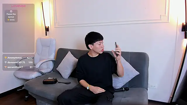 Snapshot of Abraham_horny18 chatting on October 15, 12:57 pm Abraham horny18 online show from October 15, 12:57 pm