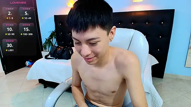 Snapshot of Abraham_horny18 chatting on September 13, 1:22 pm Abraham horny18 online show from September 13, 1:22 pm