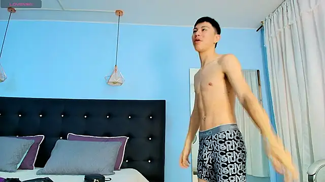 Snapshot of Abraham_horny18 chatting on September 8, 8:19 pm Abraham horny18 online show from September 8, 8:19 pm