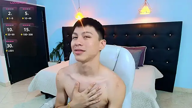 Snapshot of Abraham_horny18 chatting on September 10, 8:08 pm Abraham horny18 online show from September 10, 8:08 pm