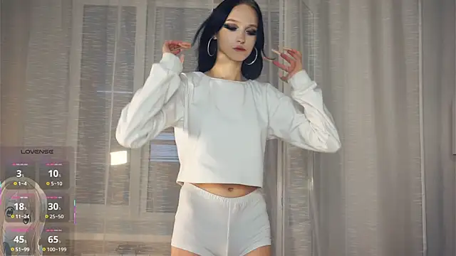 Snapshot of MalvinaKroening chatting on October 18, 4:47 am MalvinaKroening online show from October 18, 4:47 am