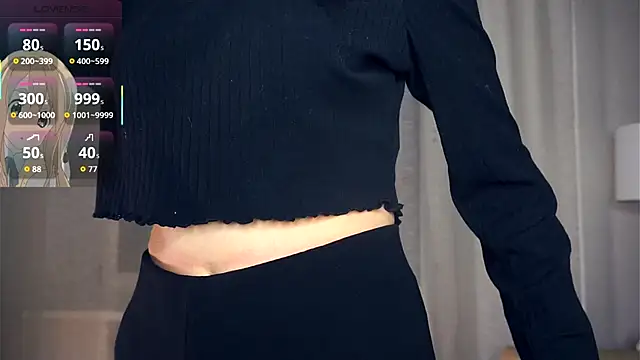 Snapshot of MalvinaKroening chatting on October 26, 4:35 am MalvinaKroening online show from October 26, 4:35 am