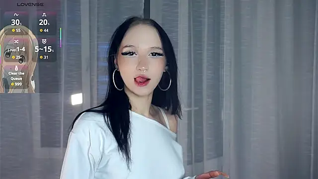 Snapshot of MalvinaKroening chatting on October 24, 4:22 am MalvinaKroening online show from October 24, 4:22 am